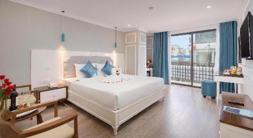 Grand Sea View