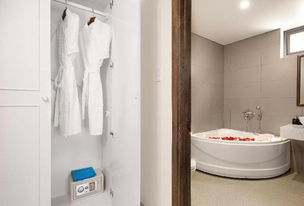 Hotel Grand Sea View 2*